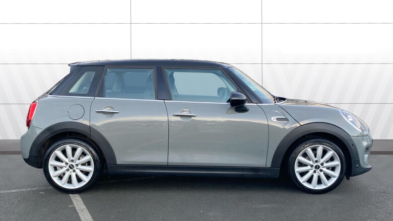 MINI Hatchback 1.5 Cooper Classic II 5dr Petrol Hatchback